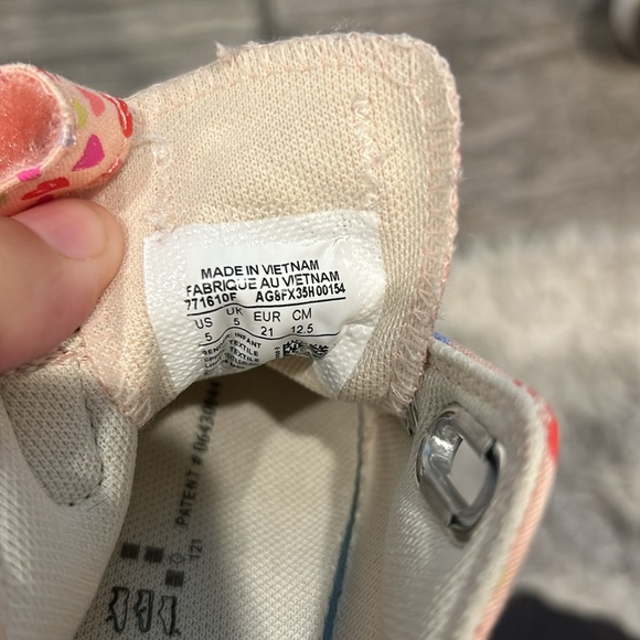 Converse Baby Sneakers - Picture 5 of 6